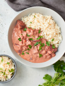 Easy vegan beetroot curry with rice